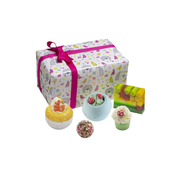 Gifts Set of Into the Woods Handmade Wrapped Bath & Body by Bomb Cosmetics (500g)